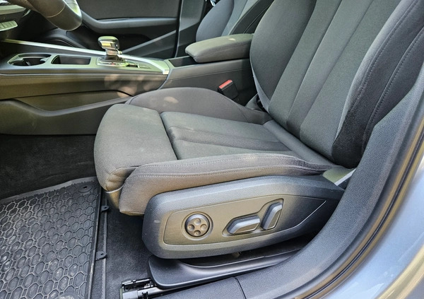 Audi A4 cena 128900 przebieg: 49000, rok produkcji 2020 z Błonie małe 407